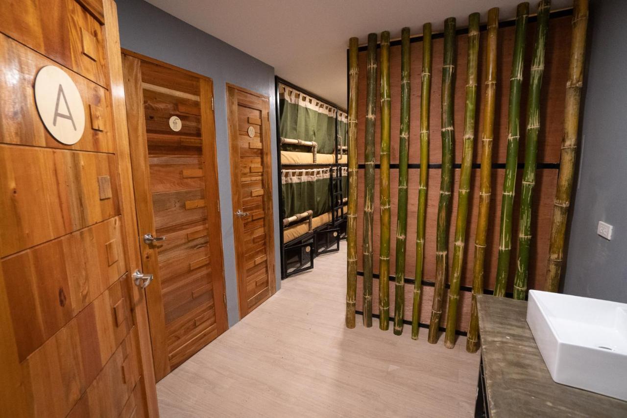 Bambam Hostel Корон Екстер'єр фото